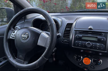 Хэтчбек Nissan Note 2006 в 