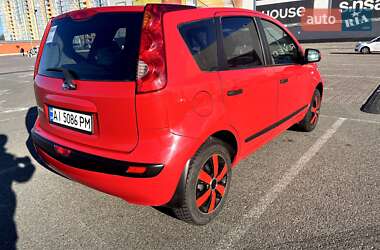 Хэтчбек Nissan Note 2006 в 