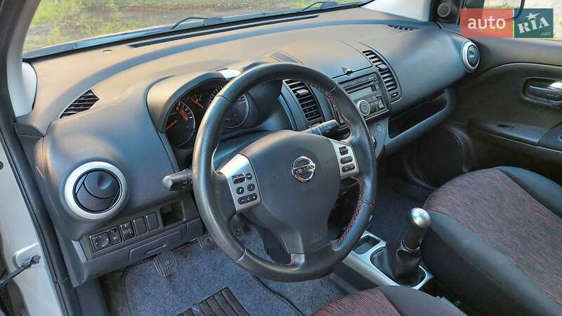 Хэтчбек Nissan Note 2010 в Луцке
