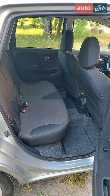 Хэтчбек Nissan Note 2010 в Луцке
