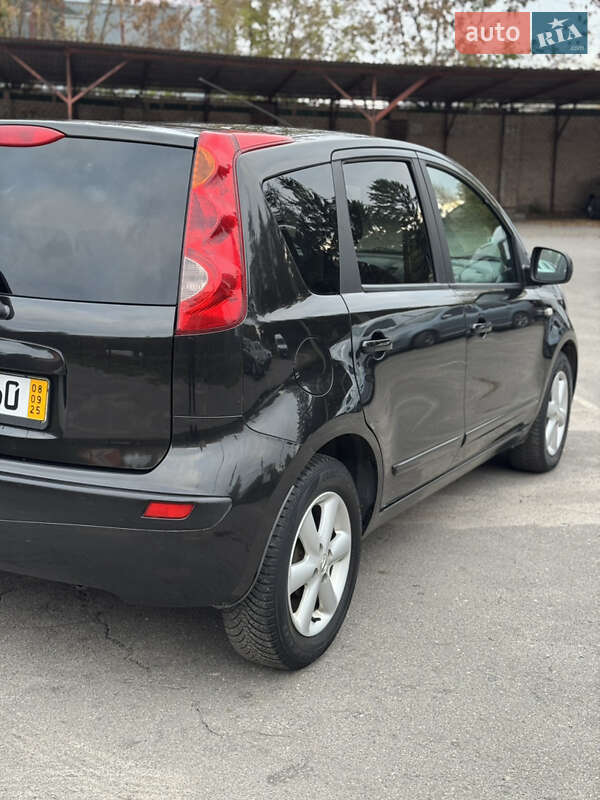 Хэтчбек Nissan Note 2006 в Хмельницком