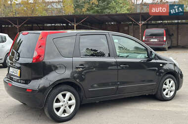 Хэтчбек Nissan Note 2006 в 