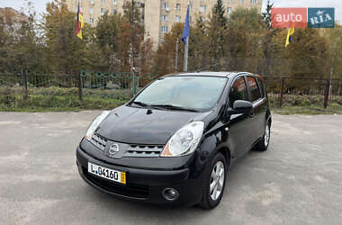 Хэтчбек Nissan Note 2006 в 
