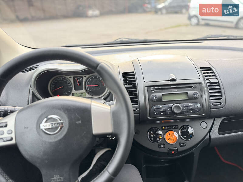 Хэтчбек Nissan Note 2006 в Хмельницком