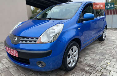 Хэтчбек Nissan Note 2007 в 