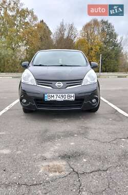 Хэтчбек Nissan Note 2009 в 