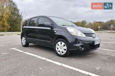 Хэтчбек Nissan Note 2009 в 