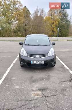 Хэтчбек Nissan Note 2009 в 
