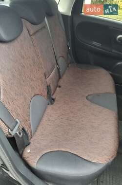 Хэтчбек Nissan Note 2009 в 