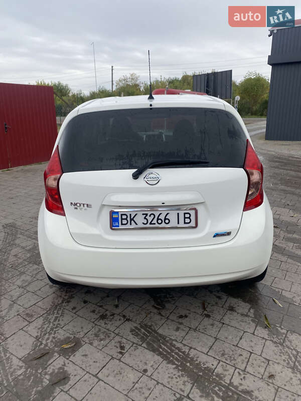 Хэтчбек Nissan Note 2014 в Бродах фото 6 Хэтчбек Nissan Note 2014 в Бродах