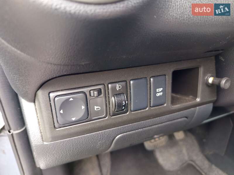 Хетчбек Nissan Note 2008 в Луцьку фото 15 Хетчбек Nissan Note 2008 в Луцьку
