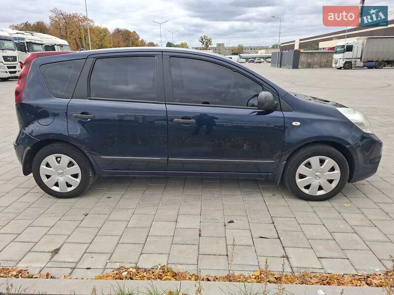 Хетчбек Nissan Note 2011 в Черкасах фото 6 Хетчбек Nissan Note 2011 в Черкасах