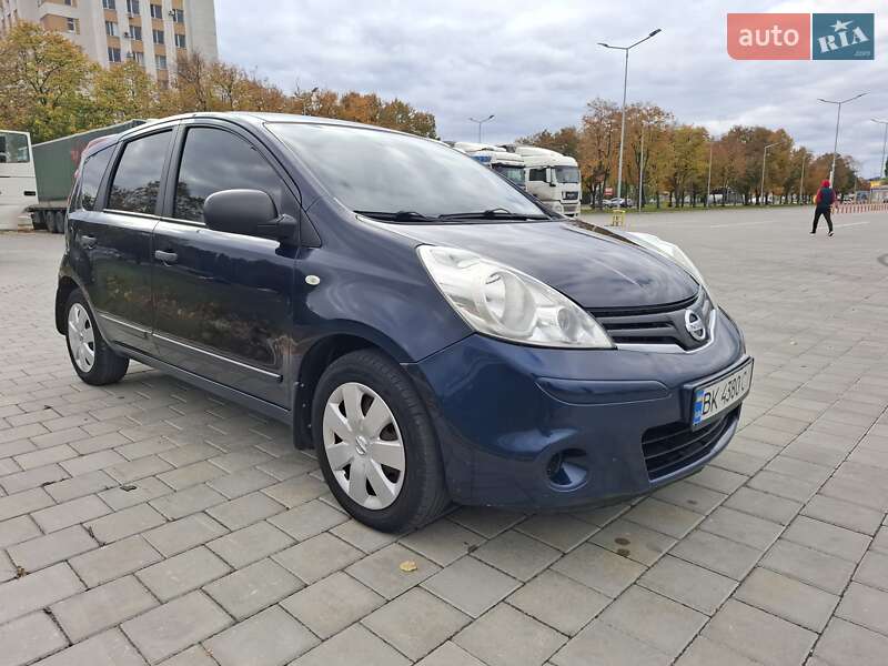 Хетчбек Nissan Note 2011 в Черкасах фото 7 Хетчбек Nissan Note 2011 в Черкасах