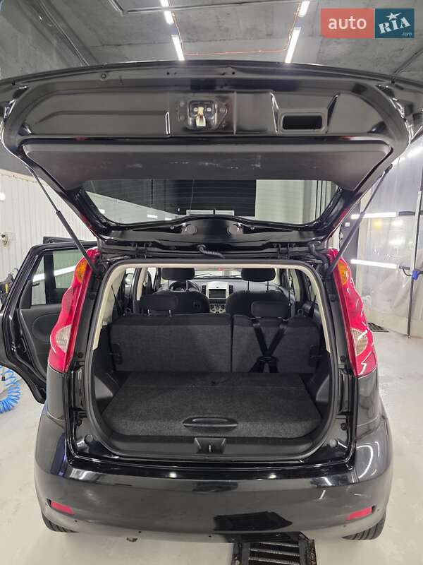 Хетчбек Nissan Note 2012 в Києві