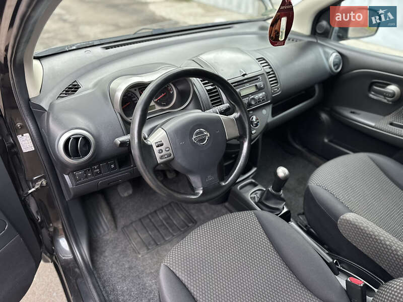 Хэтчбек Nissan Note 2006 в Киеве