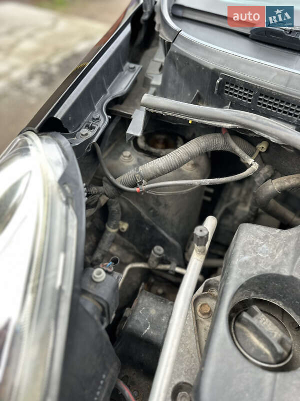 Хэтчбек Nissan Note 2006 в Киеве