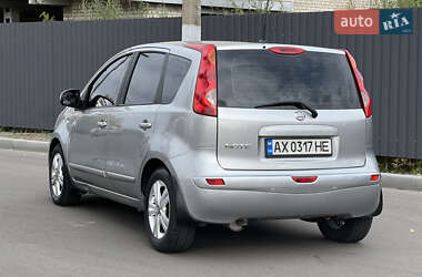 Хэтчбек Nissan Note 2008 в 
