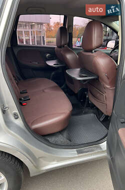 Хэтчбек Nissan Note 2008 в 