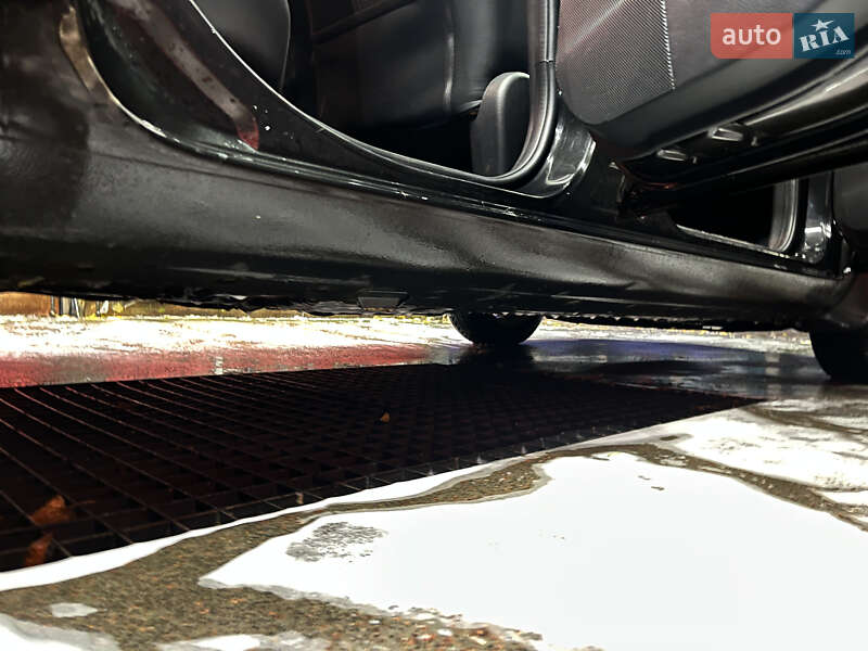 Хетчбек Nissan Note 2009 в Києві фото 17 Хетчбек Nissan Note 2009 в Києві