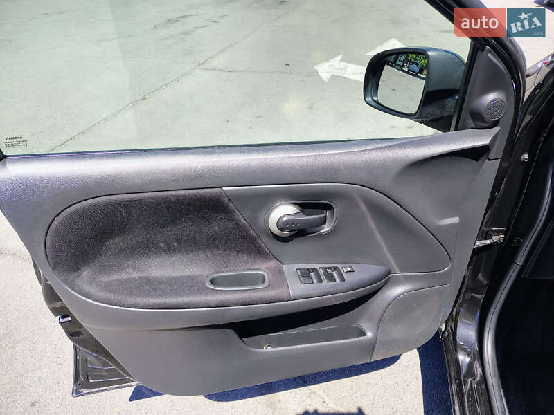 Хетчбек Nissan Note 2010 в Рівному фото 10 Хетчбек Nissan Note 2010 в Рівному