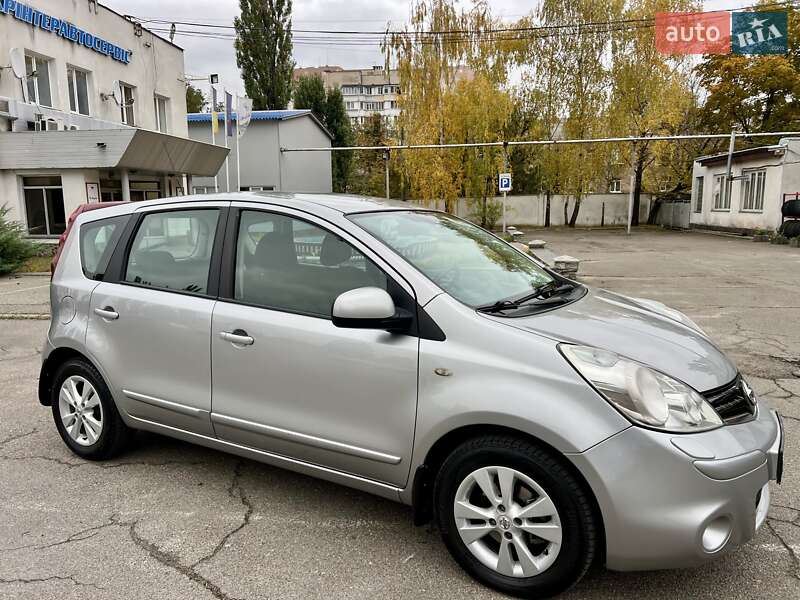 Хетчбек Nissan Note 2010 в Києві