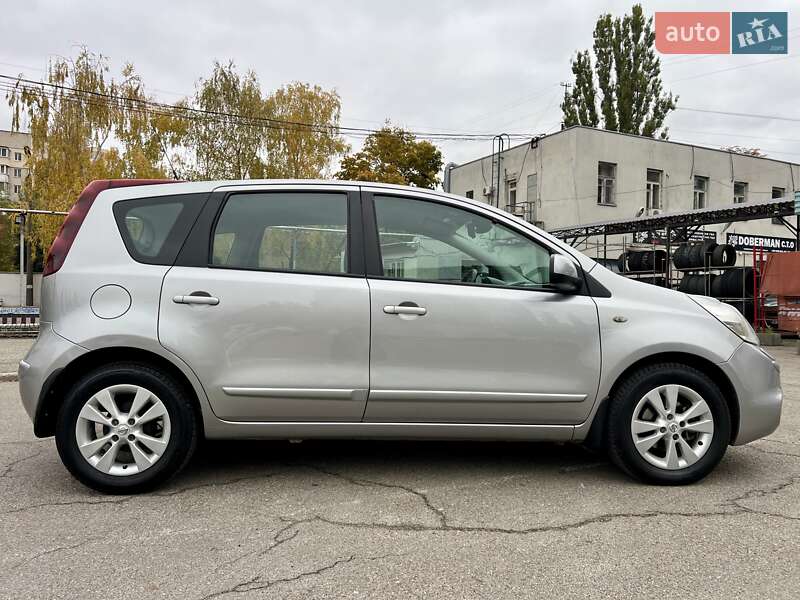 Хетчбек Nissan Note 2010 в Києві