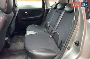 Хетчбек Nissan Note 2013 в  фото 10 Хетчбек Nissan Note 2013 в