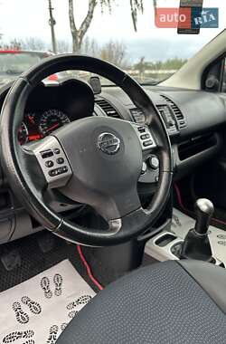 Хэтчбек Nissan Note 2013 в 
