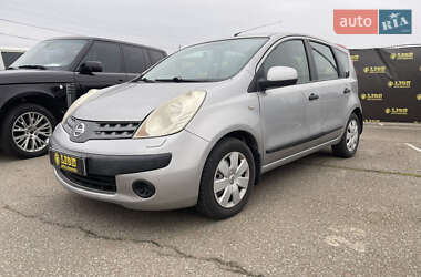 Хэтчбек Nissan Note 2006 в  фото 2 Хэтчбек Nissan Note 2006 в
