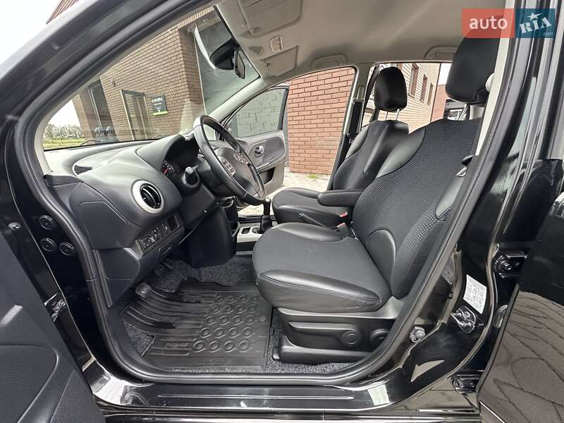 Хетчбек Nissan Note 2012 в Луцьку фото 12 Хетчбек Nissan Note 2012 в Луцьку