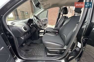 Хэтчбек Nissan Note 2012 в 