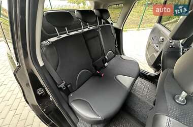 Хэтчбек Nissan Note 2012 в 
