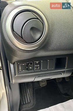 Хэтчбек Nissan Note 2006 в 