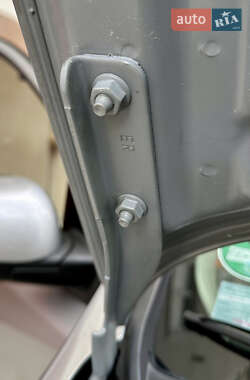 Хэтчбек Nissan Note 2006 в 