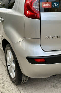 Хэтчбек Nissan Note 2006 в 