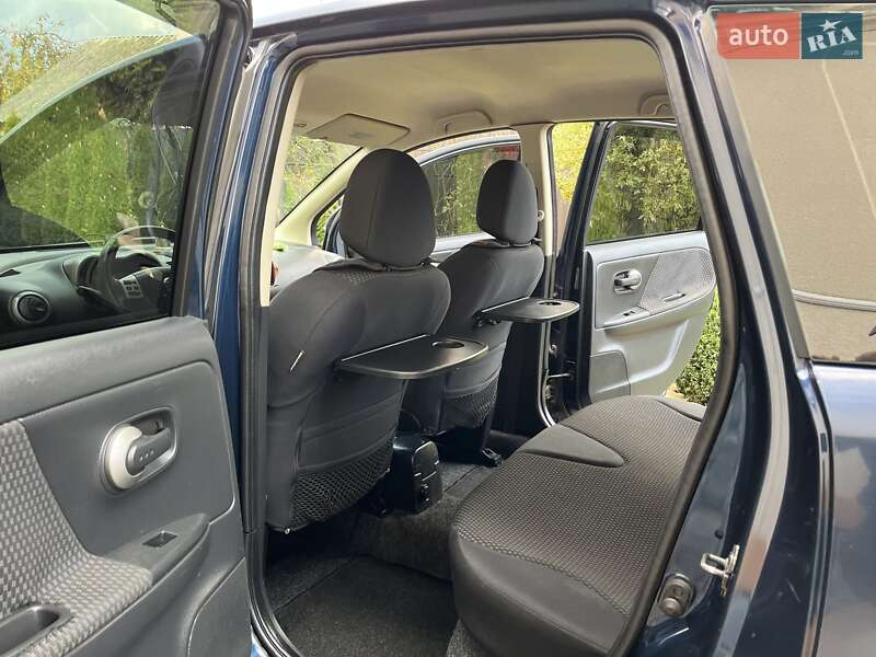 Хэтчбек Nissan Note 2008 в Ровно