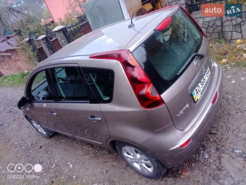 Хетчбек Nissan Note 2011 в Рахові