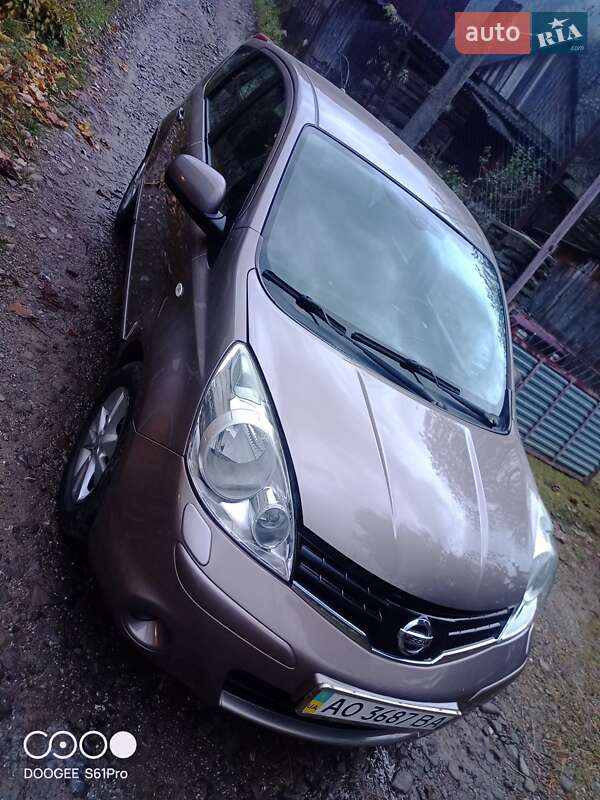 Хетчбек Nissan Note 2011 в Рахові