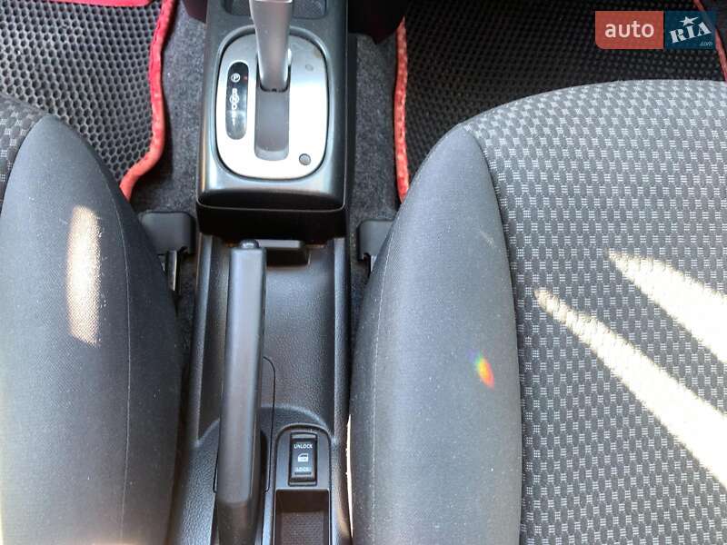 Хэтчбек Nissan Note 2007 в Виннице фото 36 Хэтчбек Nissan Note 2007 в Виннице