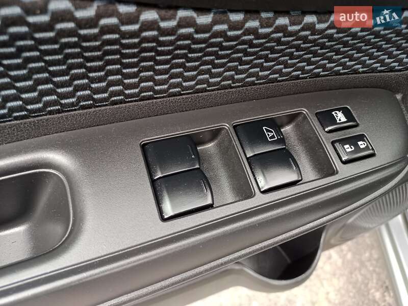 Хэтчбек Nissan Note 2014 в Бродах