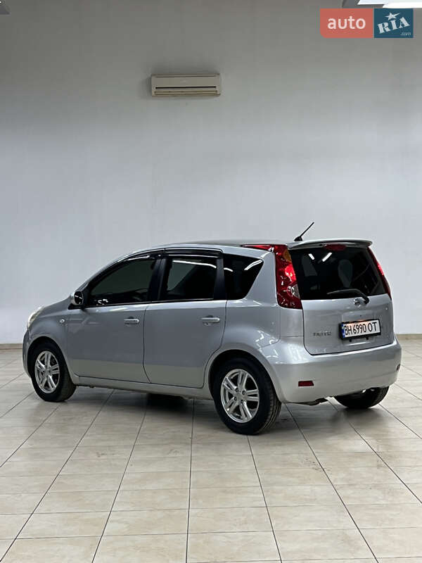 Хетчбек Nissan Note 2011 в Одесі фото 7 Хетчбек Nissan Note 2011 в Одесі