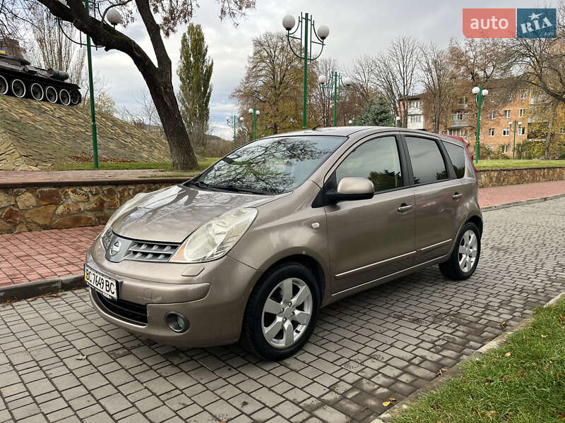 Хэтчбек Nissan Note 2007 в Могилев-Подольске фото 8 Хэтчбек Nissan Note 2007 в Могилев-Подольске