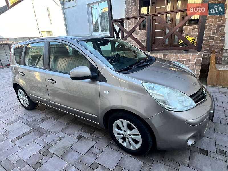 Хетчбек Nissan Note 2009 в Луцьку