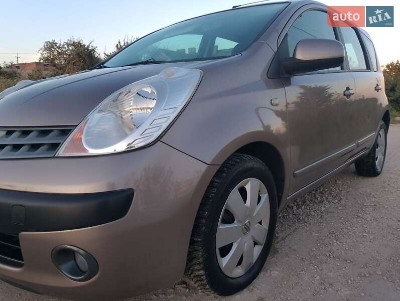 Хэтчбек Nissan Note 2008 в Тернополе
