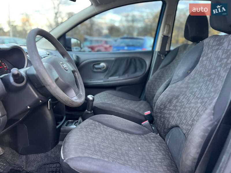 Хэтчбек Nissan Note 2008 в Стрые