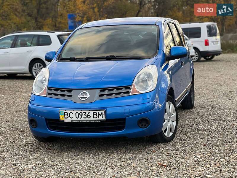 Хэтчбек Nissan Note 2008 в Стрые