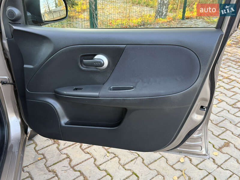 Хэтчбек Nissan Note 2011 в Стрые фото 26 Хэтчбек Nissan Note 2011 в Стрые