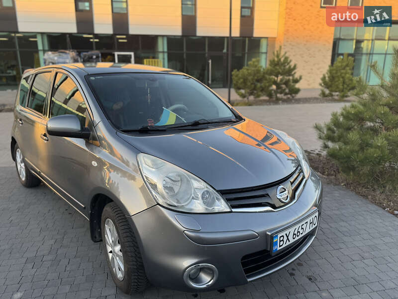 Хэтчбек Nissan Note 2013 в Хмельницком фото Хэтчбек Nissan Note 2013 в Хмельницком