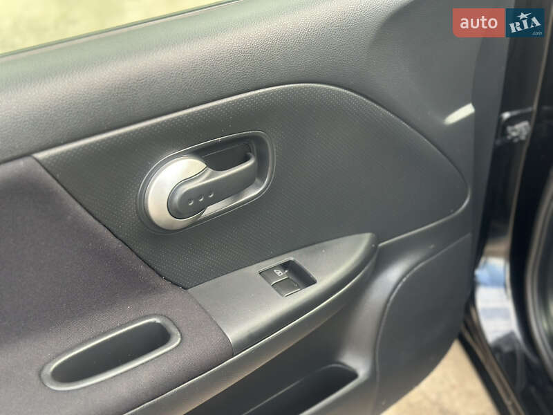 Хэтчбек Nissan Note 2009 в Дубно фото 43 Хэтчбек Nissan Note 2009 в Дубно