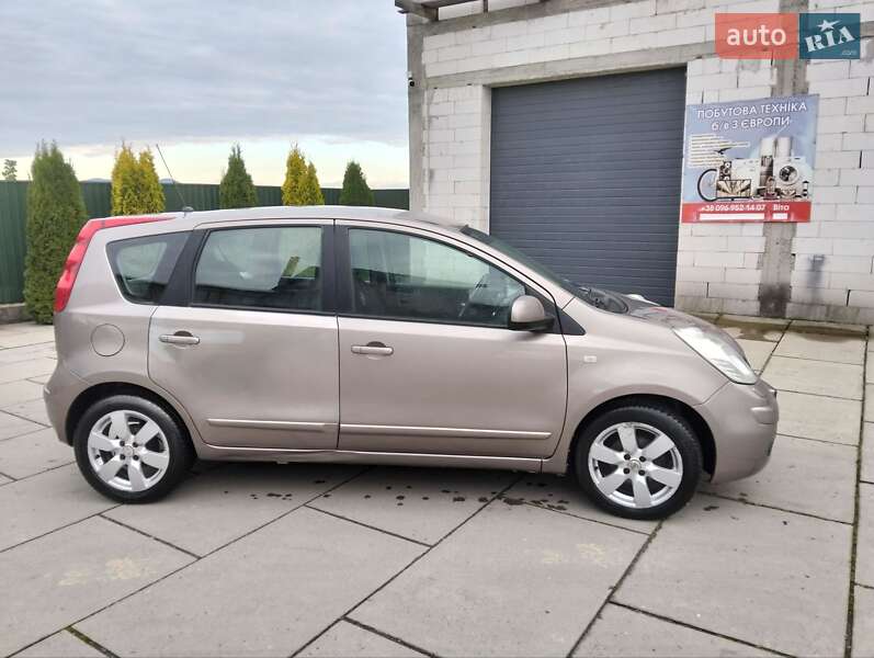 Хэтчбек Nissan Note 2007 в Сокирнице